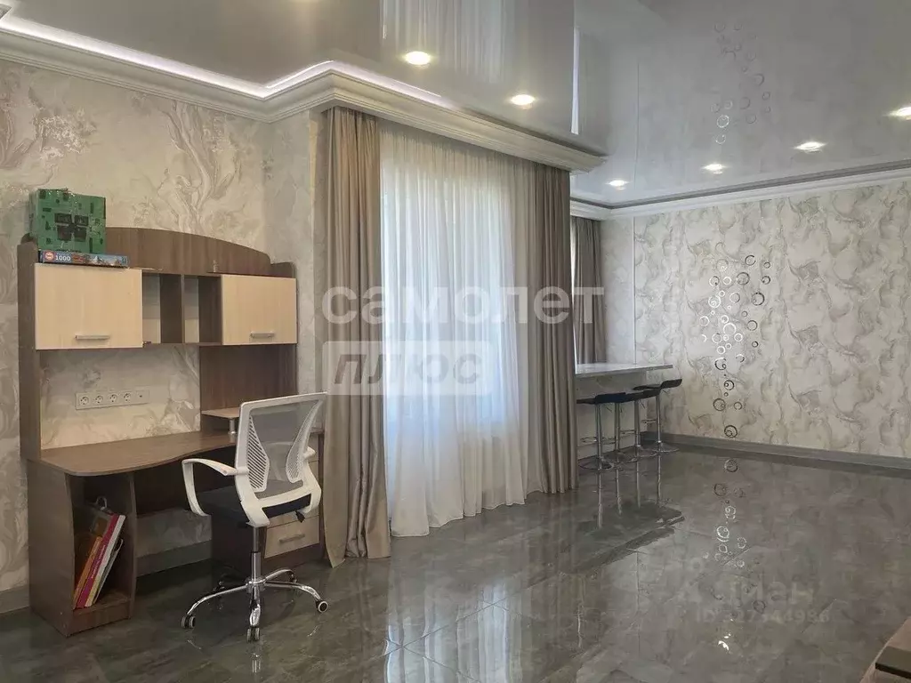 3-к кв. Краснодарский край, Новороссийск ул. Энгельса, 93 (106.1 м) - Фото 2