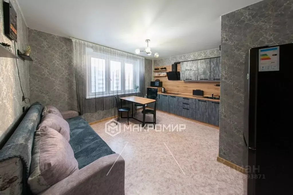 2-к кв. Челябинская область, Челябинск ул. Маршала Чуйкова, 33 (41.7 ... - Фото 0