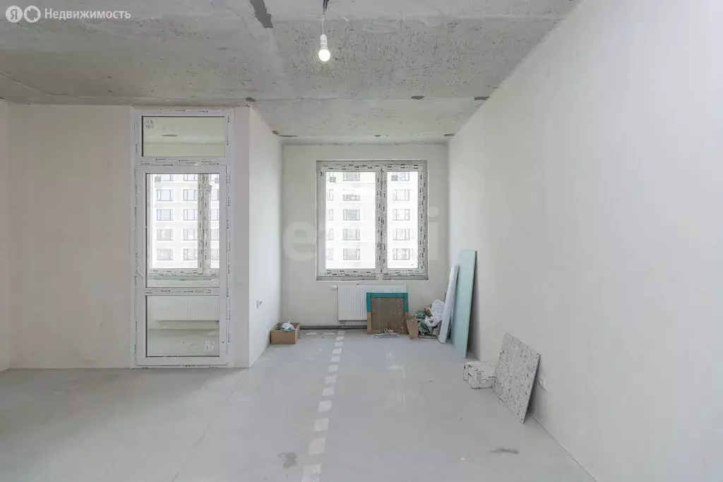 Квартира-студия: Тюмень, улица Эльвиры Федоровой, 1 (28.1 м) - Фото 1