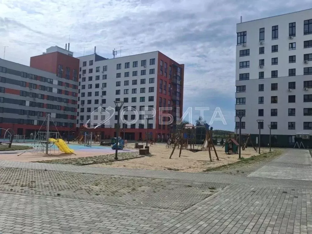 2-к кв. Тюменская область, Тюмень Рощино мкр, ул. Александра ... - Фото 1