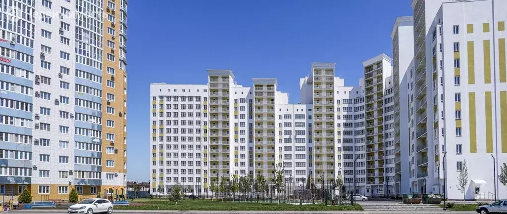3-комнатная квартира: Краснодар, жилой комплекс Зеленодар, улица . - Фото 0