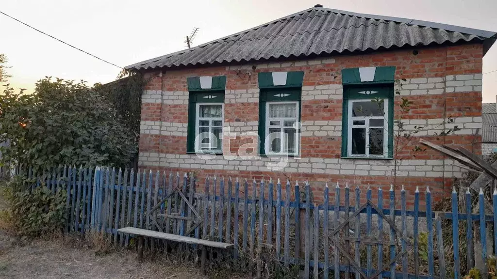 Дом в Белгородская область, Валуйский муниципальный округ, с. ... - Фото 0