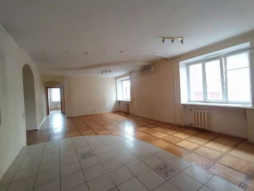 3-к кв. Омская область, Омск ул. Куйбышева, 62 (82.3 м) - Фото 1