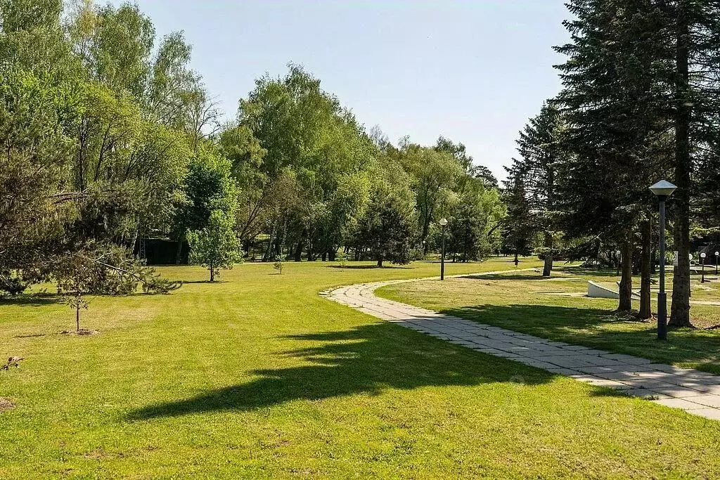 Участок в Московская область, Красногорск городской округ, с. ... - Фото 1