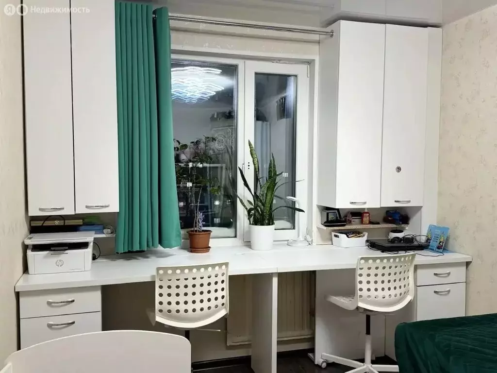 3-комнатная квартира: Новый Уренгой, район Северная Жилая Часть, ... - Фото 2