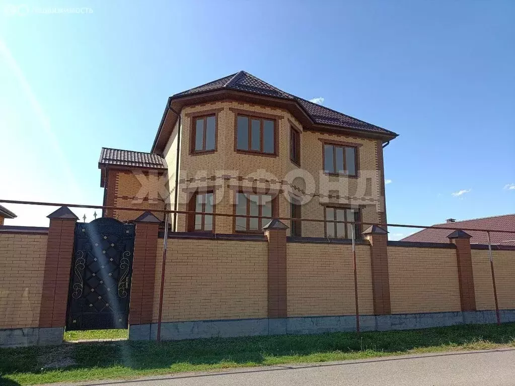 Дом в Новый, улица Победы (320 м) - Фото 1