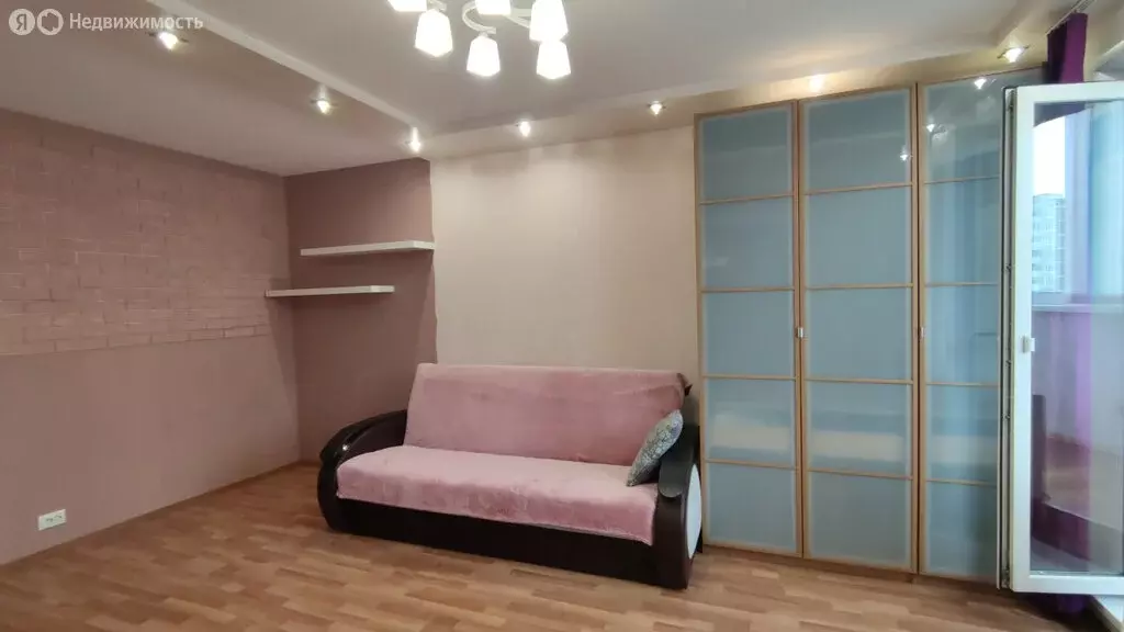 1-комнатная квартира: Екатеринбург, улица 8 Марта, 185к2 (39 м) - Фото 1