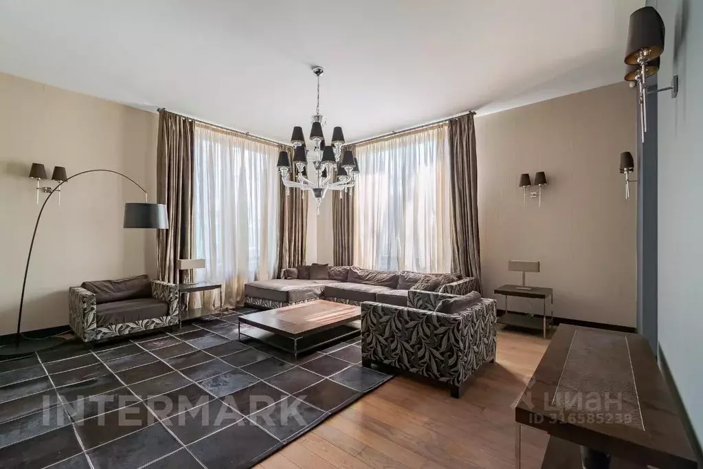 5-к кв. Москва Староволынская ул., 15к4 (380.0 м) - Фото 1