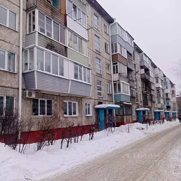 3-к кв. Омская область, Омск ул. Челюскинцев, 98 (62.1 м) - Фото 2