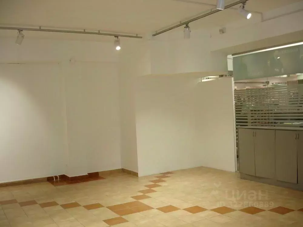 Торговая площадь в Иркутская область, Иркутск ул. Фурье, 8 (54 м) - Фото 2