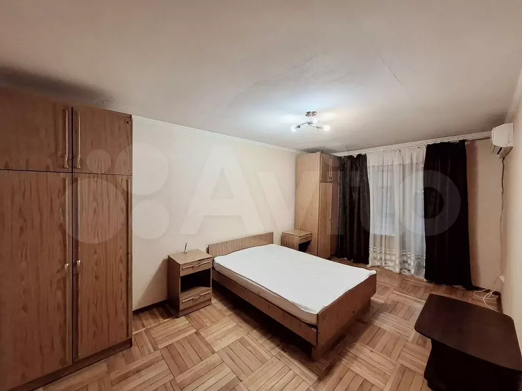 2-к. квартира, 50 м, 1/9 эт. - Фото 1