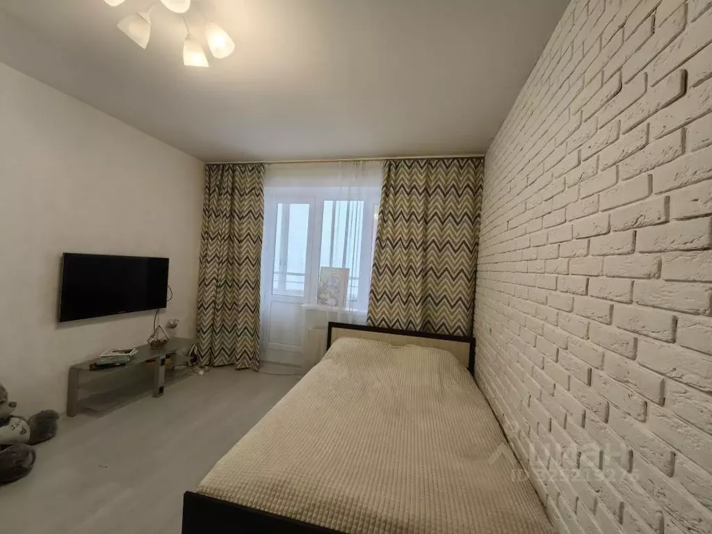 1-к кв. Кемеровская область, Кемерово просп. Шахтеров, 60 (29.8 м) - Фото 1