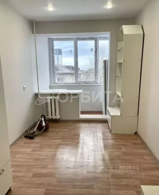 Студия Тюменская область, Тюмень ул. Мельникайте, 67 (12.8 м) - Фото 1