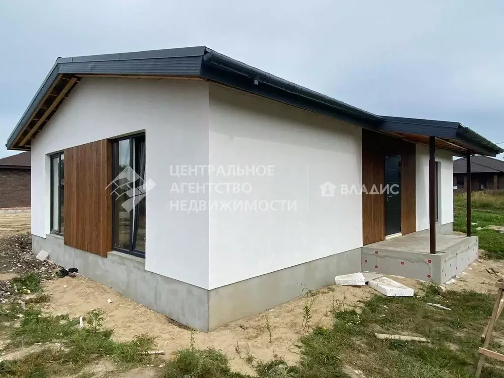 Дом в Рязанская область, Рязанский район, Варсковское с/пос, пос. ... - Фото 1