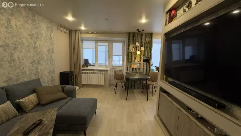 3-комнатная квартира: Нижний Тагил, улица Калинина, 97 (60.5 м) - Фото 1