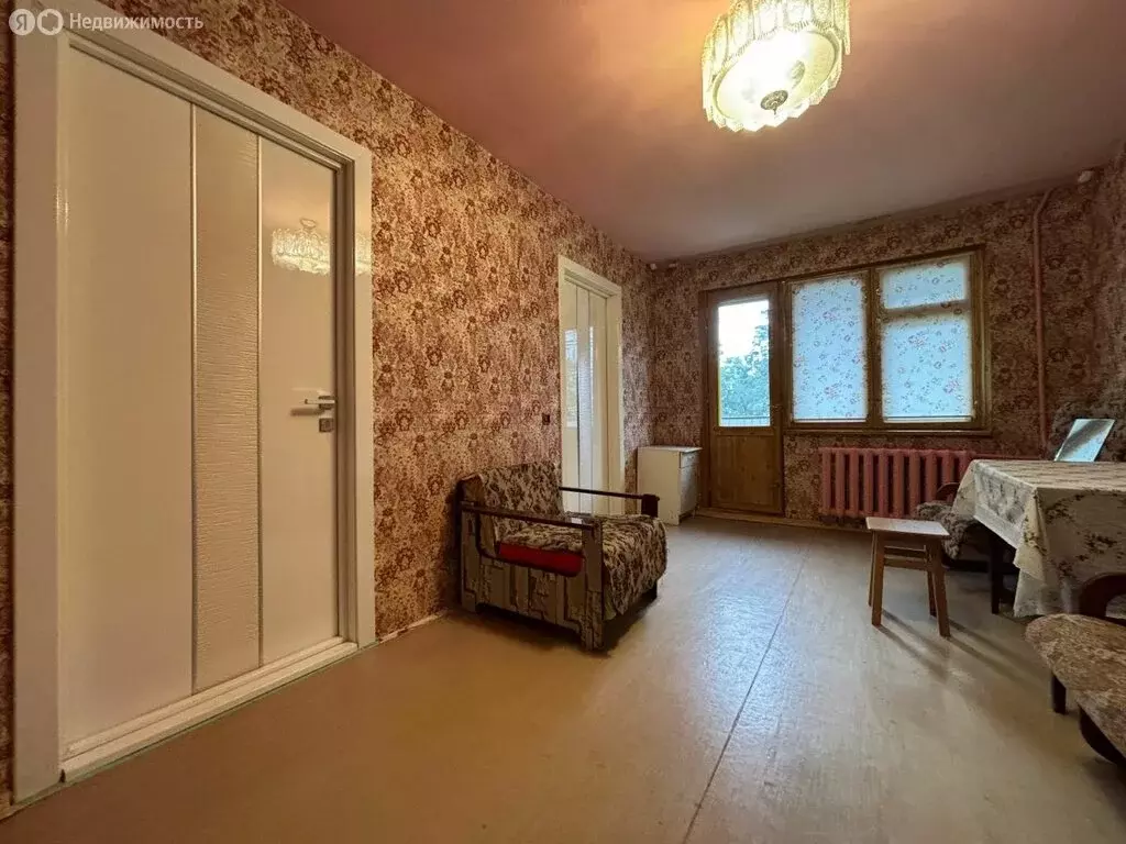 3-комнатная квартира: Краснодар, улица Красных Партизан, 157 (48 м) - Фото 0