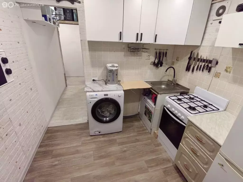 2-комнатная квартира: Екатеринбург, улица 40-летия Октября, 4 (44.9 м) - Фото 1