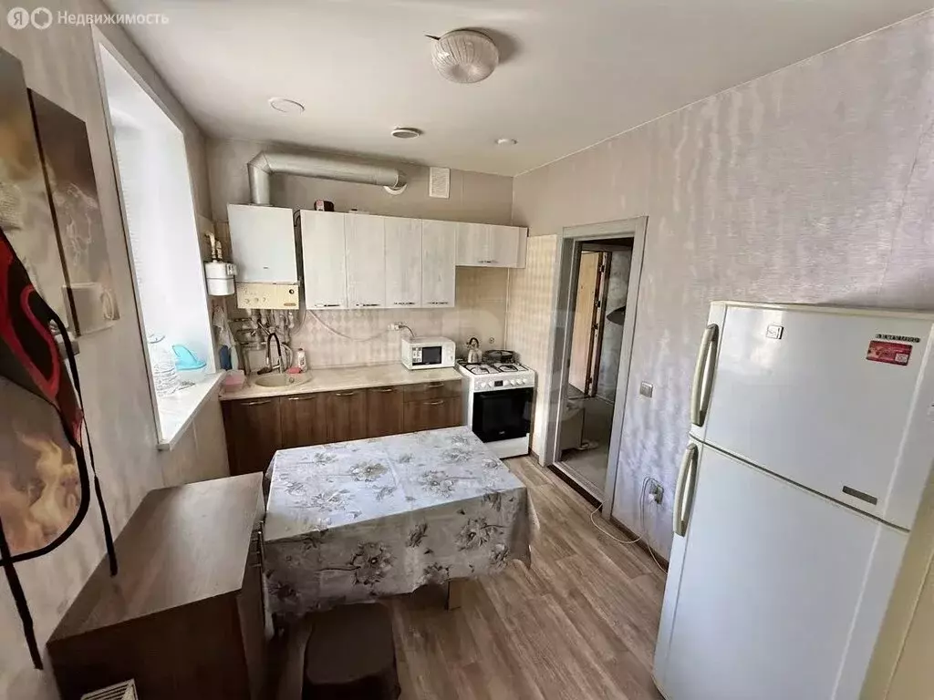 2-комнатная квартира: Симферополь, улица Караманова, 14А (50 м) - Фото 1