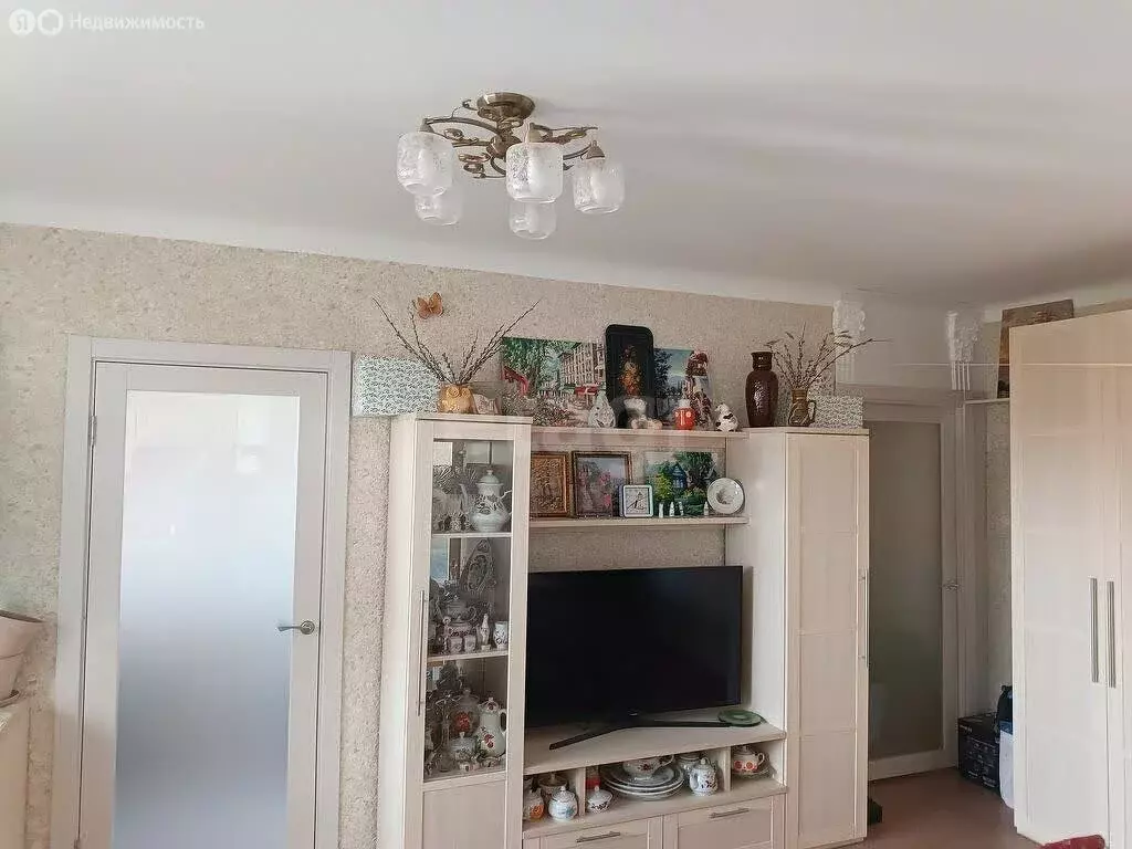3-комнатная квартира: Тюмень, улица Республики, 169 (55.6 м) - Фото 1