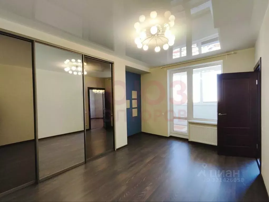 3-к кв. Волгоградская область, Волгоград ул. 8-й Воздушной Армии, 6А ... - Фото 0