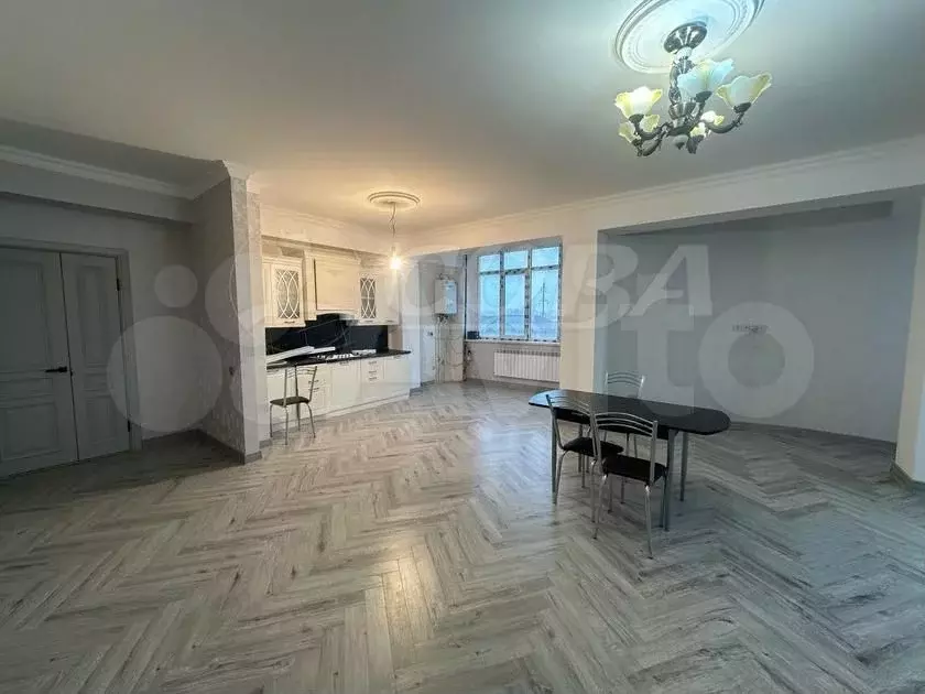 2-к. квартира, 80 м, 3/8 эт. - Фото 1