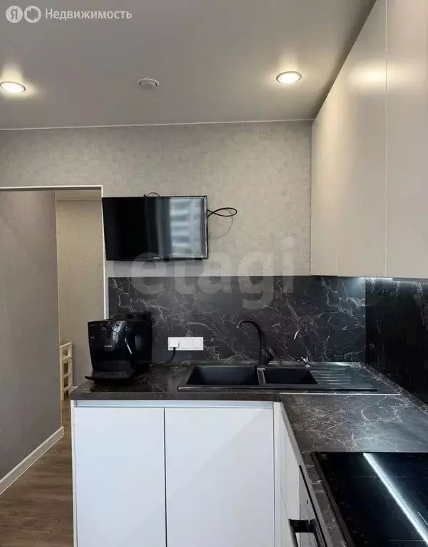 3-комнатная квартира: Тюмень, улица Мельникайте, 127А (64.1 м) - Фото 2