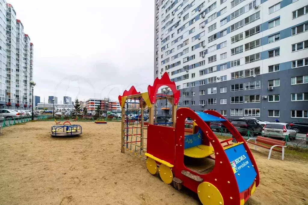 1-комнатная квартира: Тюмень, улица Бакинских Комиссаров, 1 (44 м) - Фото 1