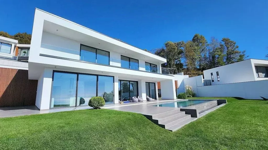 Дом в Краснодарский край, Сочи ул. Ручей Видный, 35/19 (300 м) - Фото 1