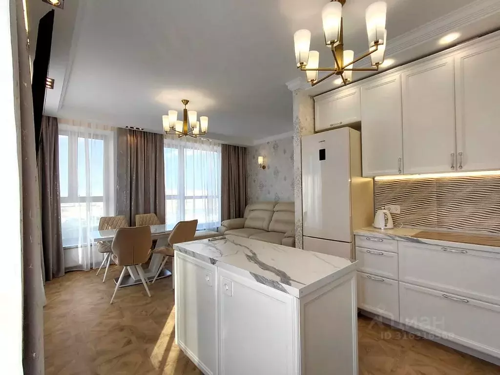 3-к кв. Санкт-Петербург ул. Челюскина, 4 (87.0 м) - Фото 0