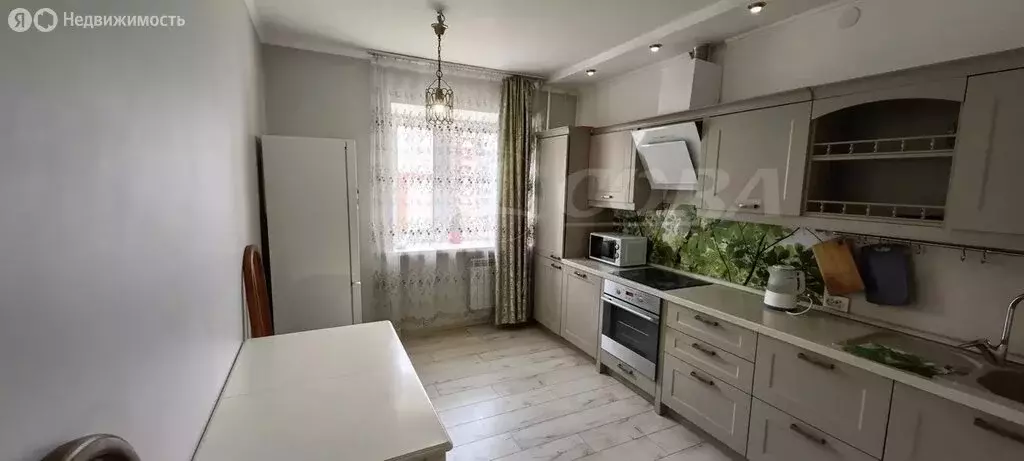 2-комнатная квартира: Тюмень, улица Евгения Богдановича, 8/1 (57 м) - Фото 1