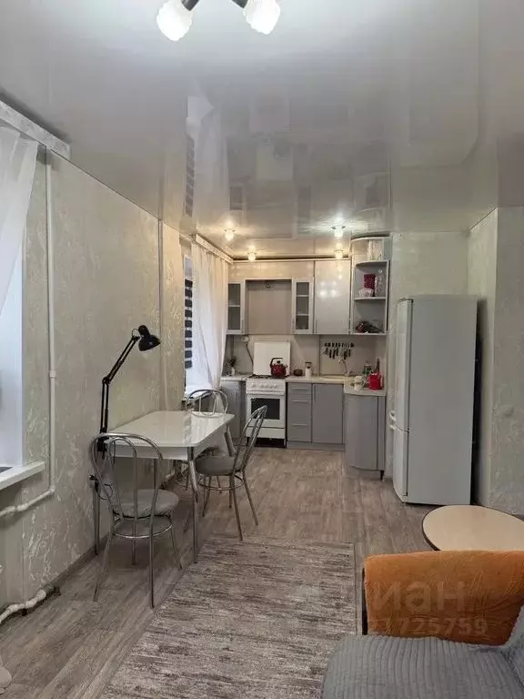 2-к кв. Нижегородская область, Дзержинск Октябрьская ул., 68 (48.0 м) - Фото 0