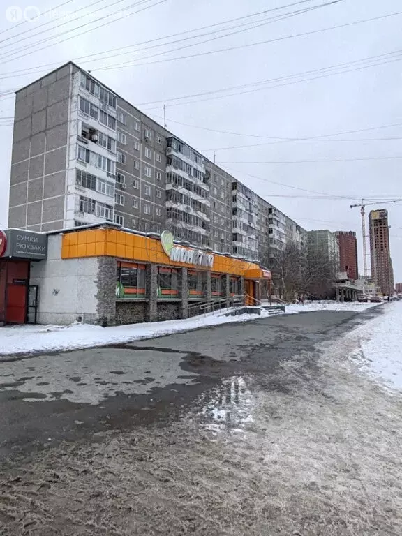 3-комнатная квартира: Екатеринбург, улица Щорса, 30 (58.4 м) - Фото 0