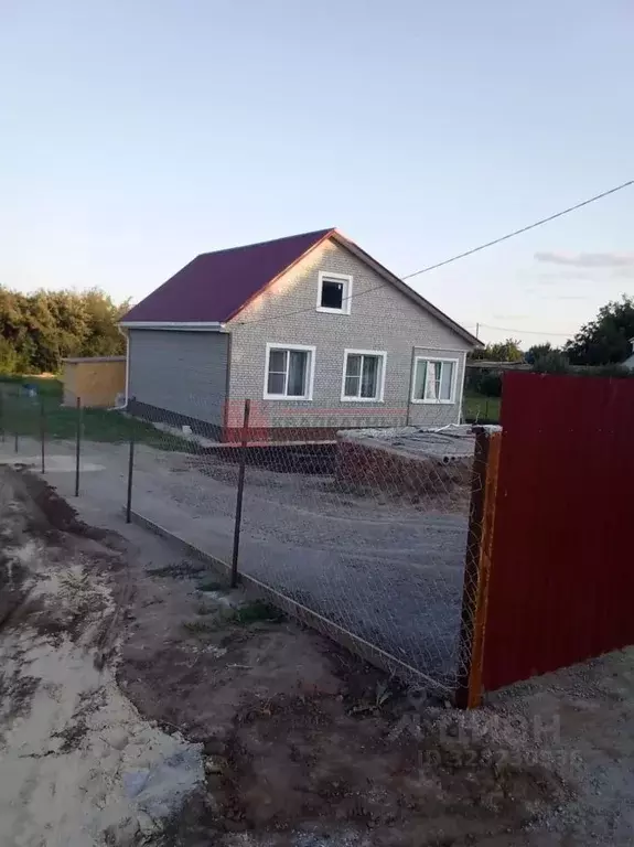 Дом в Белгородская область, Старооскольский городской округ, с. ... - Фото 1