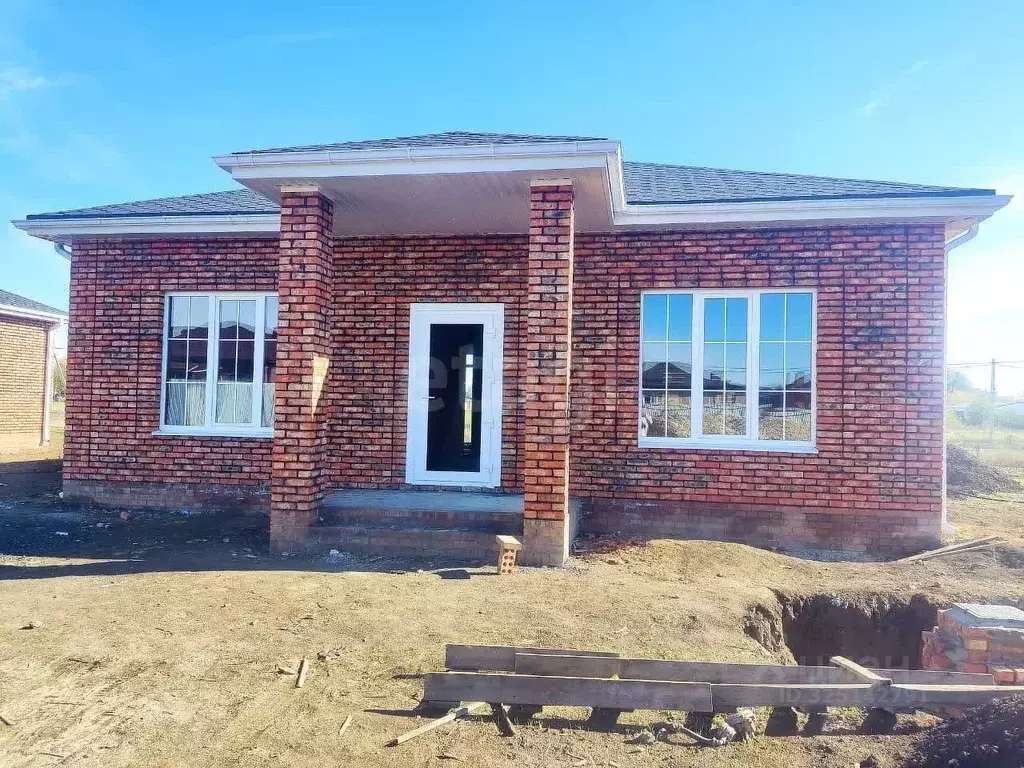 Дом в Ростовская область, Неклиновский район, Новобессергеневское ... - Фото 1