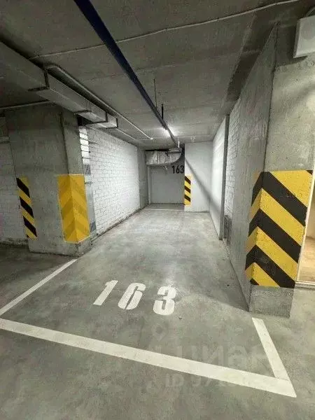 Гараж в Свердловская область, Екатеринбург ул. Азина, 31 (18 м) - Фото 1