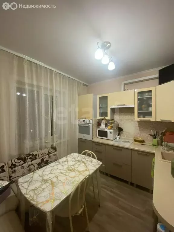 3-комнатная квартира: Южно-Сахалинск, улица А.О. Емельянова, 17А (67 ... - Фото 2