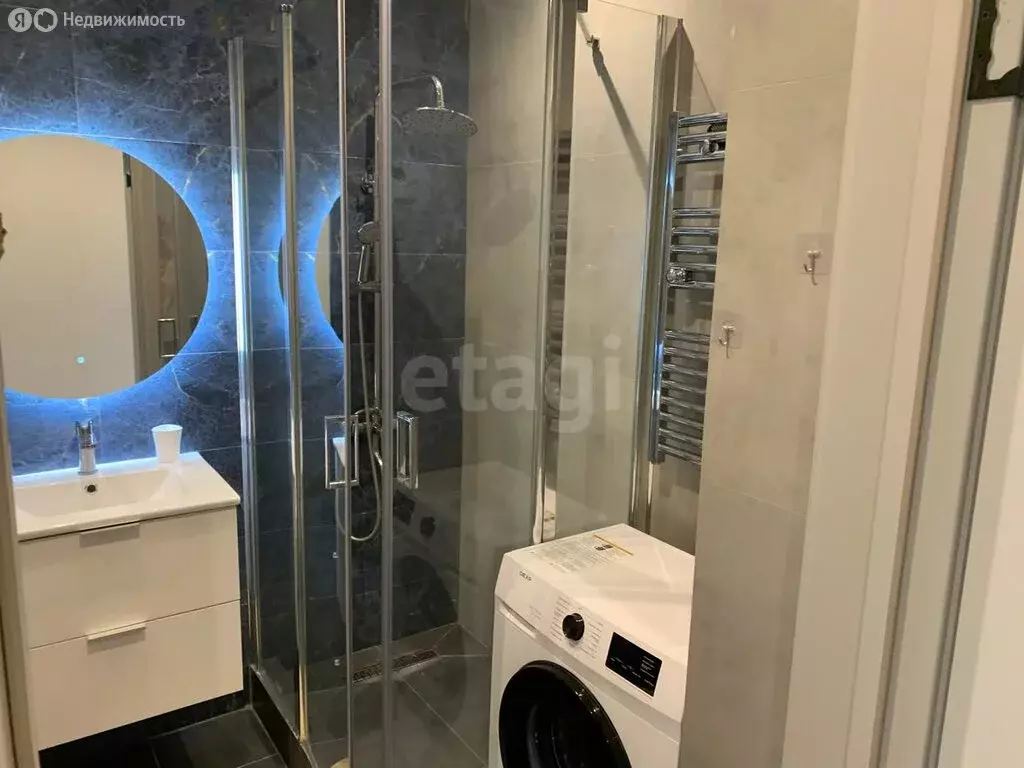 2-комнатная квартира: Калининград, Советский проспект, 130 (50.6 м) - Фото 0