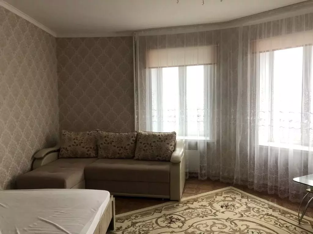 1-к кв. Белгородская область, Старый Оскол Степной мкр, 6 (57.0 м) - Фото 2