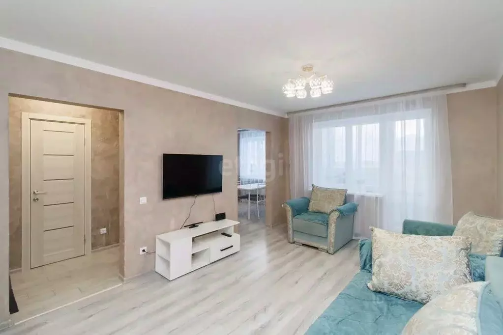 1-к кв. Тюменская область, Тюмень ул. Валентины Трофимовой, 12 (39.5 ... - Фото 1