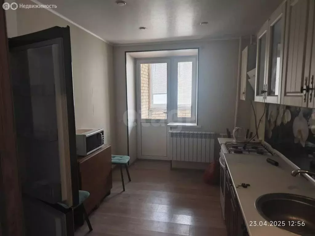 1-комнатная квартира: Батайск, Индустриальная улица, 1Б (43 м) - Фото 0