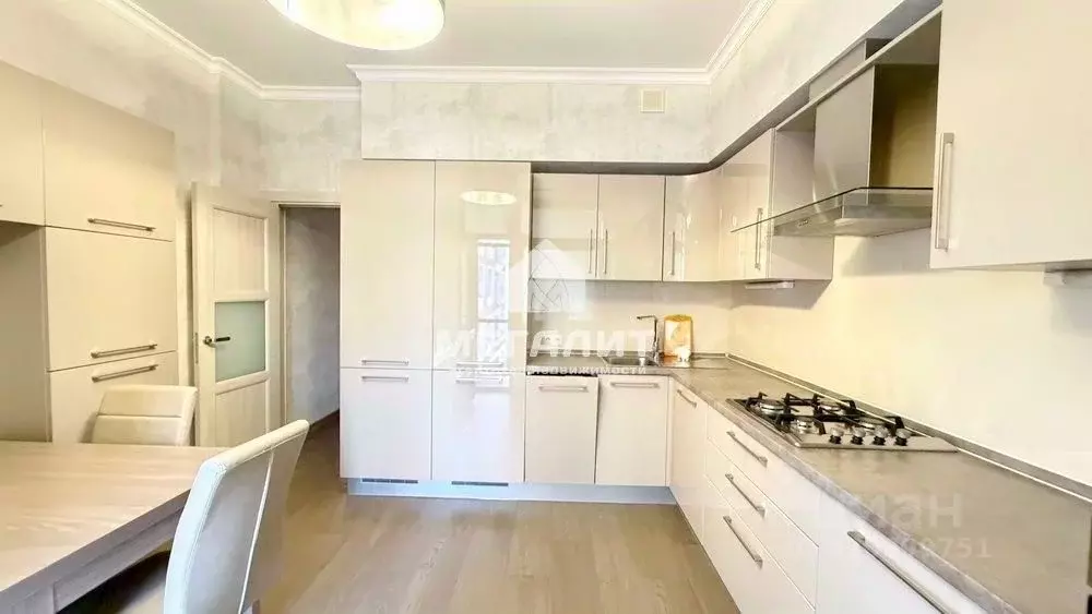 2-к кв. Татарстан, Казань ул. Кави Наджми, 22А (76.1 м) - Фото 2