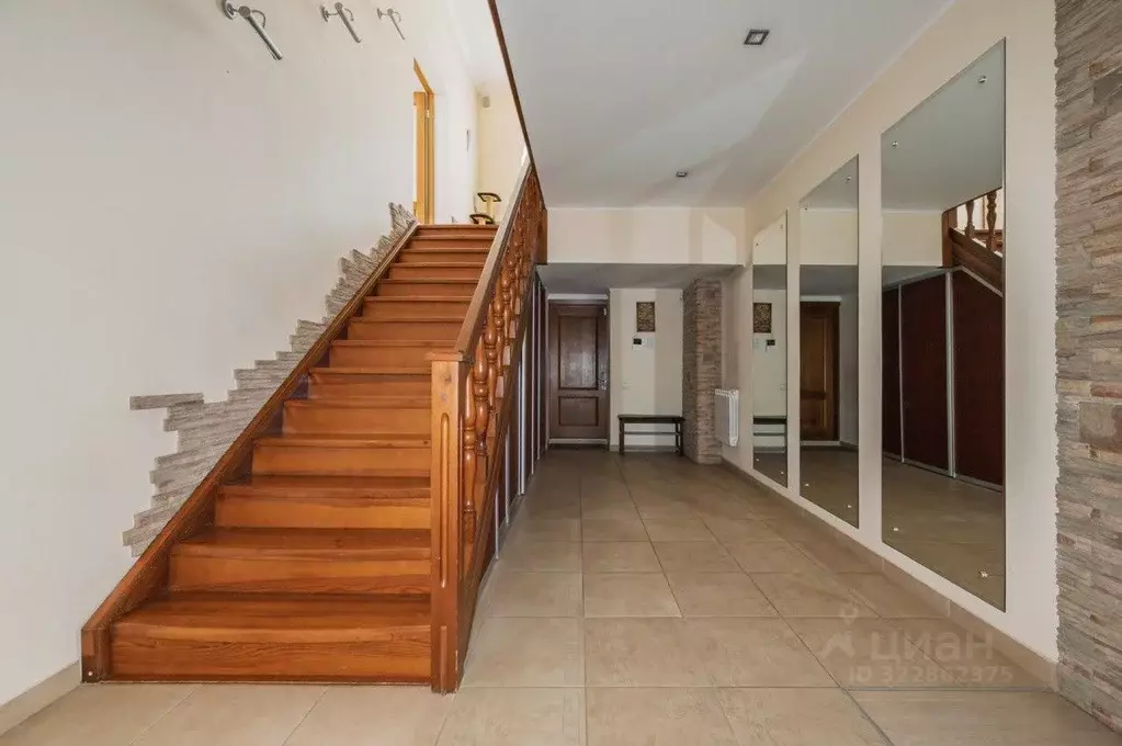 Коттедж в Свердловская область, Екатеринбург ул. Ясеневая, 15 (253 м) - Фото 2