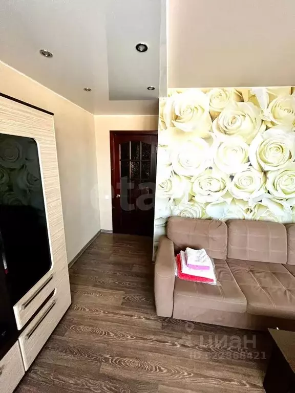 3-к кв. Красноярский край, Красноярск просп. Металлургов, 13А (60.4 м) - Фото 0