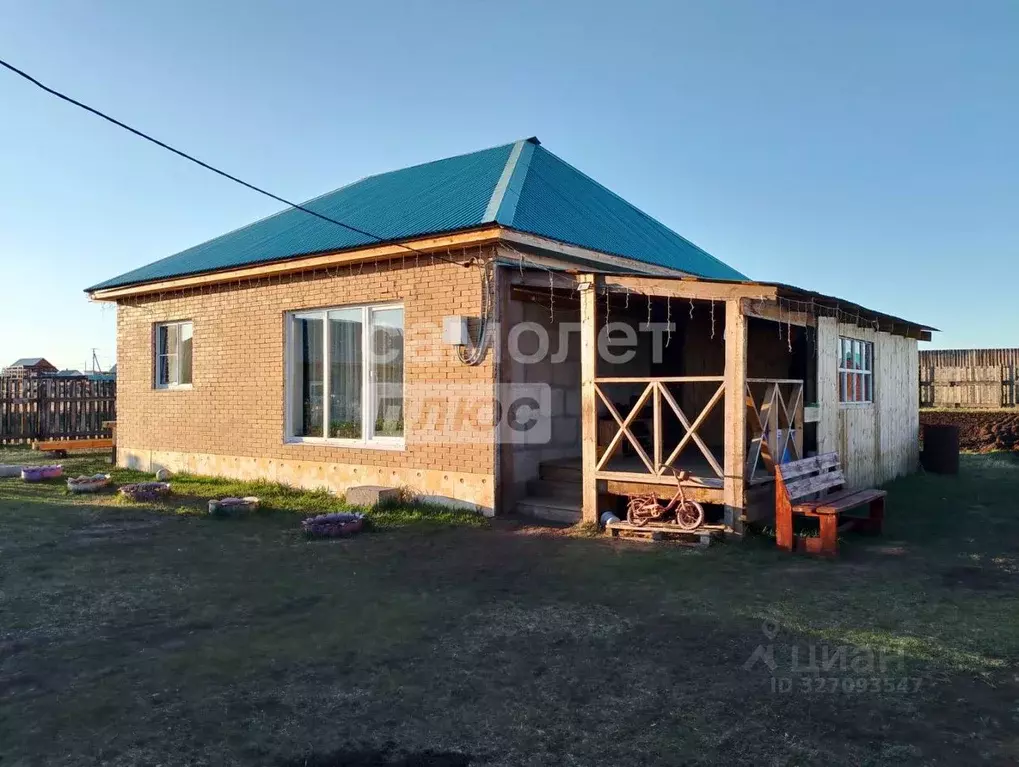 Дом в Иркутская область, Эхирит-Булагатский район, пос. Усть-Ордынский ... - Фото 1