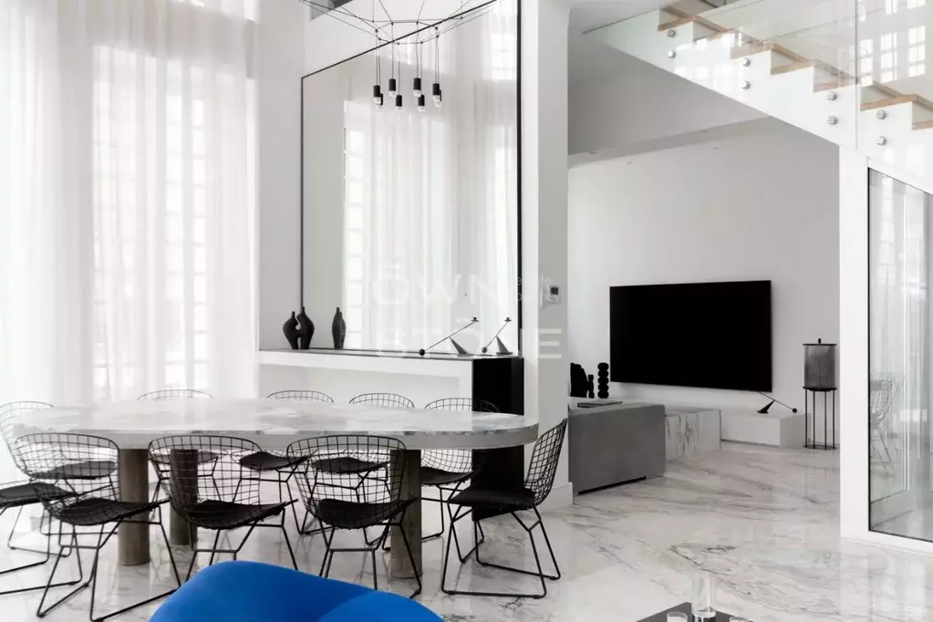 6-к кв. Москва ул. Ефремова, 19к1 (600.0 м) - Фото 1