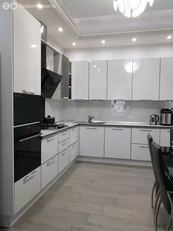 Дом в Волгодонск, Гаражная улица, 16 (250.1 м) - Фото 0