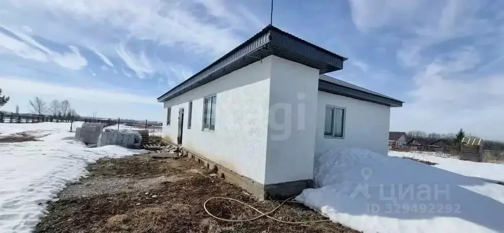 Дом в Башкортостан, Иглинский район, Уктеевский сельсовет, с. ... - Фото 2