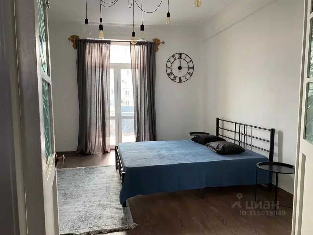 3-к кв. Пензенская область, Пенза ул. Кирова, 1 (80.0 м) - Фото 0