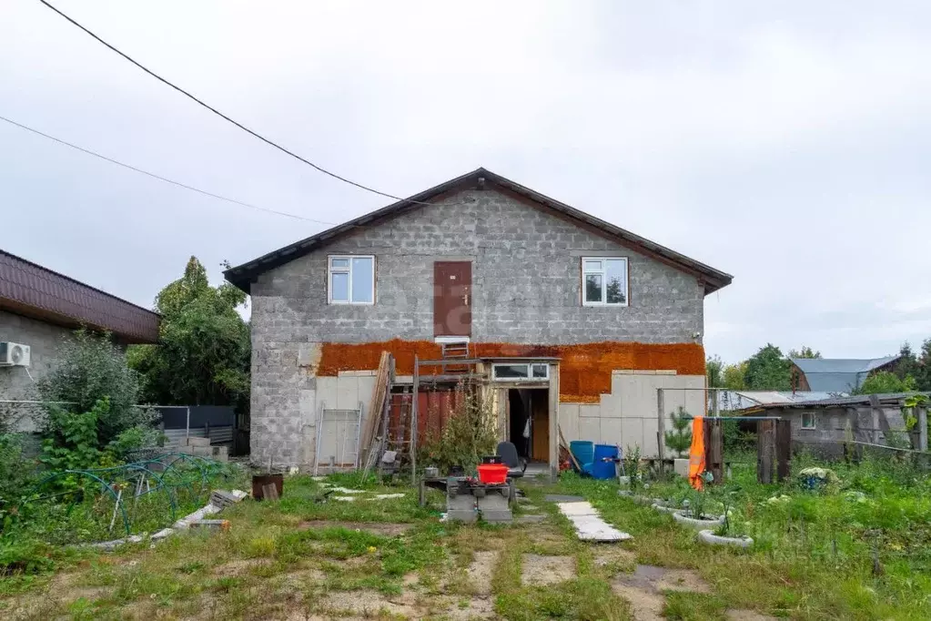 Дом в Тюменская область, Тюмень Микрорайон мыс, ул. Ушакова (240 м) - Фото 1