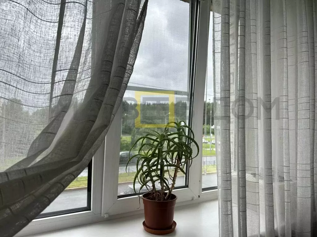 3-комнатная квартира: Ломоносов, улица Победы, 22/7 (64.7 м) - Фото 1